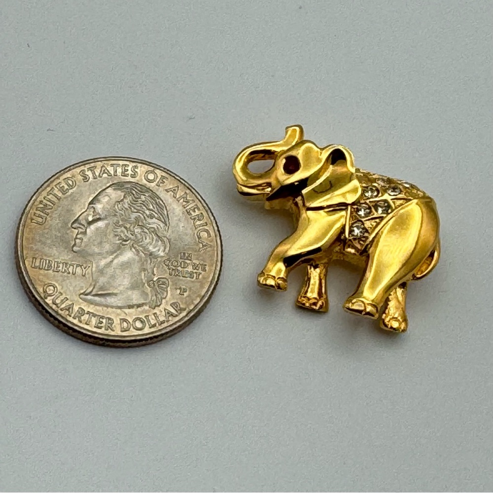 Giovanni Gold Tone Elephant Rhinestone Brooch - Picture 4 of 9